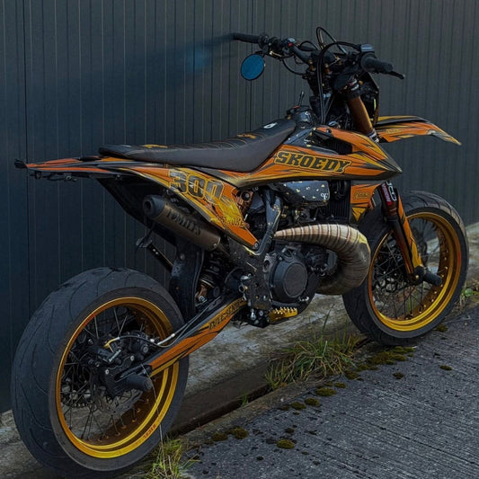 Skull Racing Stuntframe montiert an KTM EXC Supermoto